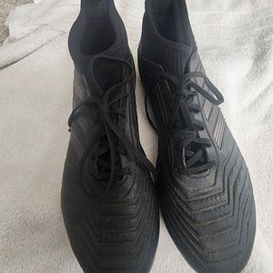 Adidas predator cleat